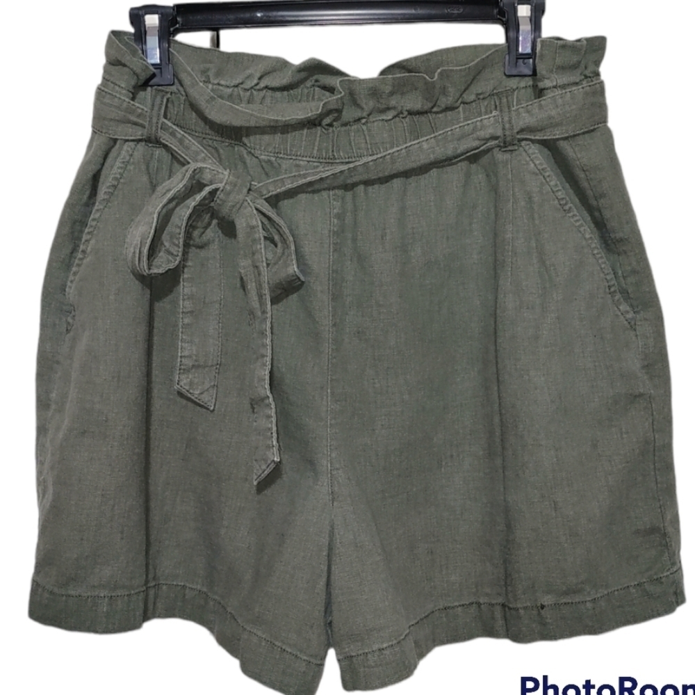 A.N.A Linen blend high waist khaki green shorts woman size Large pockets